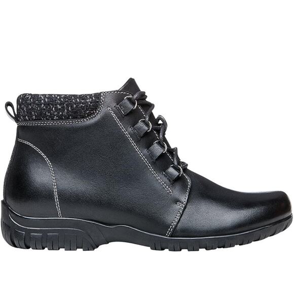 Propet Women's Delaney Boot: Extra Roomy Leather Ankle Bootie, SZ 8.5 W Shoes - Picture 1 of 9